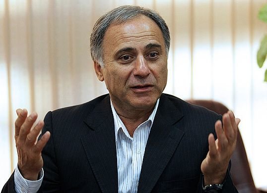 دست و پا زدن در تردید/ رحیمی در فدراسیون هندبال یا باشگاه نفت؟ دست و پا زدن در تردید/ رحیمی در فدراسیون هندبال یا باشگاه نفت؟