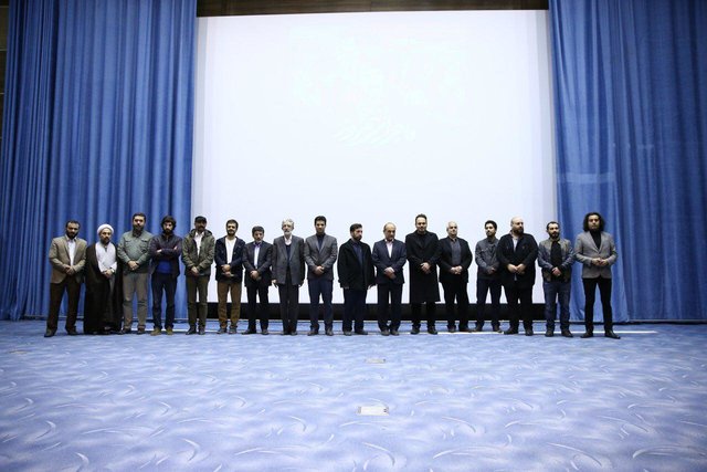 تقدیر خانواده شهدا از «ماجرای نیمروز»