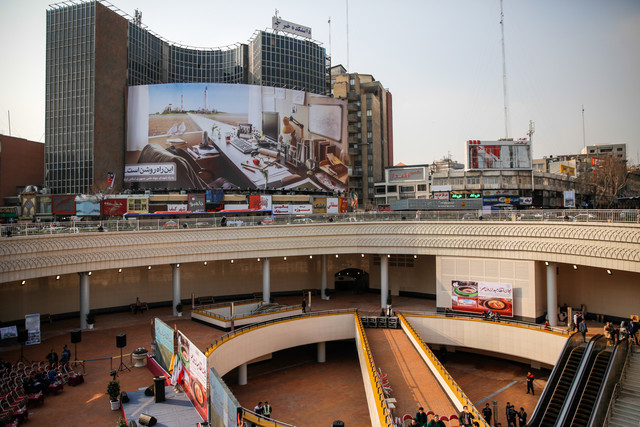 اجرای برنامه‌های فرهنگی و هنری در ایوان انتظار