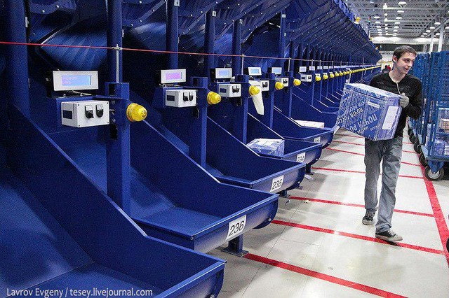 به کارگیری پهپاد در اداره پست روسیه