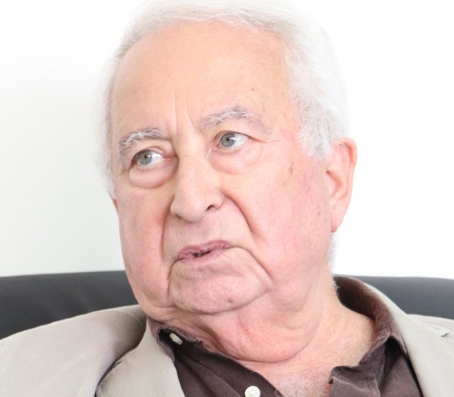 تسلیت حداد عادل برای درگذشت «الکک» 