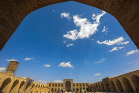 مسجد جامع مظفری در قرن هشتم (سال۷۵۰) هجری قمری و در زمان آل مظفر بنا شده است و در میدان مشتاق کرمان قرار دارد.