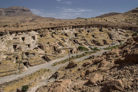 میمند روستایی صخرهای و دستکند با چند هزار سال قدمت در شهر بابک استان کرمان قرار دارد.