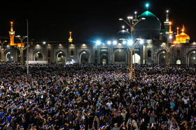 مجموعه حرم امام رضا (ع)، آرامگاه هشتمین امام شیعیان است که از نظر مساحت، بزرگترین مسجد و از لحاظ جمعیت، دومین در جهان محسوب میشود.