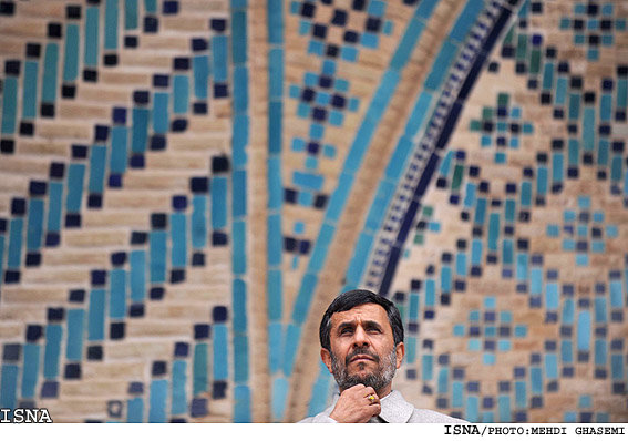 انتقاد شدید روزنامه «ایران» از محمود احمدینژاد انتقاد شدید روزنامه «ایران» از محمود احمدینژاد