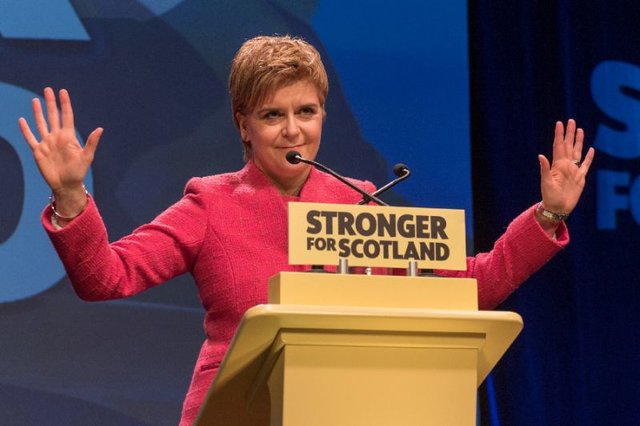وزیر اول اسکاتلند بار دیگر بحث "استقلال" را وسط کشید
