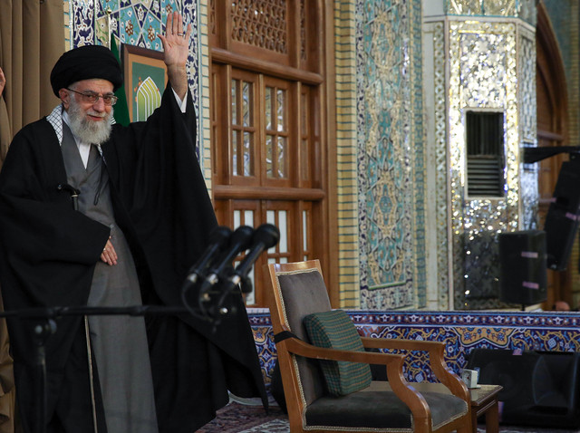 شرکت عموم مردم و عمل به قانون؛ دو خواسته رهبر انقلاب درباره انتخابات پیشرو شرکت عموم مردم و عمل به قانون؛ دو خواسته رهبر انقلاب درباره انتخابات پیشرو