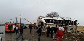 عکس تزیینی است واژگونی اتوبوس توریستی در همدان