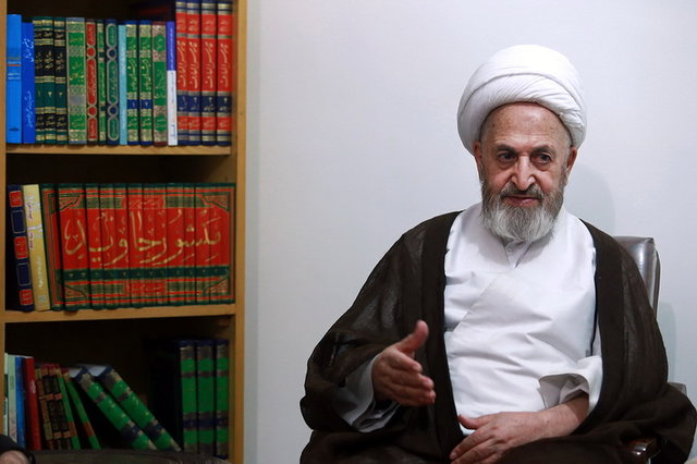 عکس از آرشیو پیام آیتالله جعفر سبحانی به پنجمین کنگره جهانی حضرت رضا(ع)