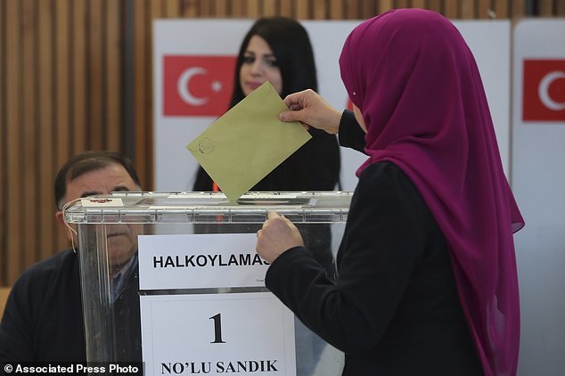 هر آنچه که باید درباره رفراندوم ترکیه بدانیم هر آنچه که باید درباره رفراندوم ترکیه بدانیم