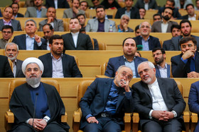 ظریف: مشاهده دستاوردهای دانشمندان هسته‌ای کشور افتخار آفرین بود