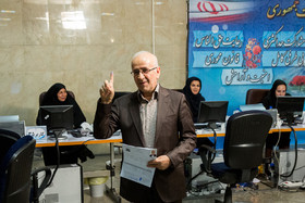 دکتر سبحانی نماینده سابق دامغان در سومین روز ثبت نام انتخابات دوازدهمین دوره ریاست جمهوری ثبت نام می کند