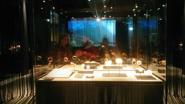 «ایران؛ فرهنگ کهن بین آب و بیابان» رسما در بن گشایش یافت «ایران؛ فرهنگ کهن بین آب و بیابان» رسما در بن گشایش یافت