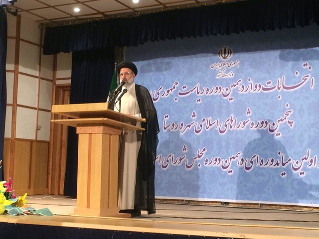 رییسی: آستان قدس کارهایی که شائبه انتخاباتی داشته باشد انجام نداده است رییسی: آستان قدس کارهایی که شائبه انتخاباتی داشته باشد انجام نداده است