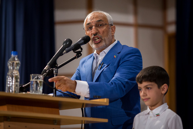 امیدوارم ثبتنام احمدینژاد فقط برای حضور بیشتر مردم در انتخابات باشد امیدوارم ثبتنام احمدینژاد فقط برای حضور بیشتر مردم در انتخابات باشد