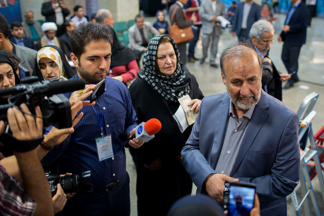 به خاطر حمایت از احمدی نژاد پشیمان نیستم به خاطر حمایت از احمدی نژاد پشیمان نیستم