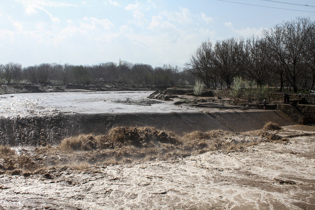  جاری شدن سیلاب در آذرشهر - تبریز