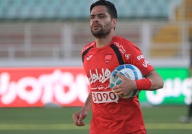 کامیابی‌نیا به جای انصاری در قلب دفاع پرسپولیس