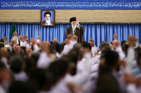 ویدئو / دیدار فرماندهان و جمعی از کارکنان ارتش با رهبر انقلاب