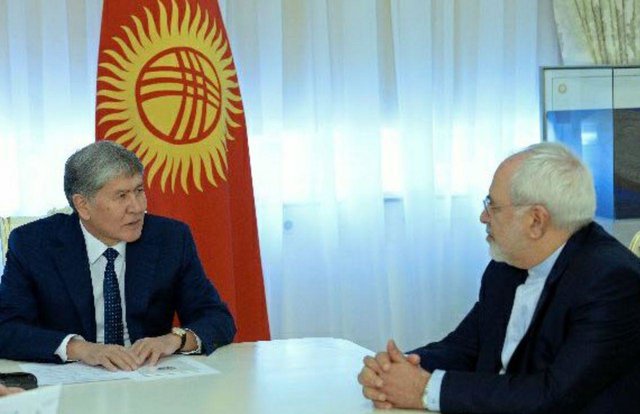 دیدار ظریف با رییس‌جمهور قرقیزستان در بیشکک 