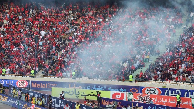 نارنجکها بلای جشن قهرمانی پرسپولیس نارنجکها بلای جشن قهرمانی پرسپولیس