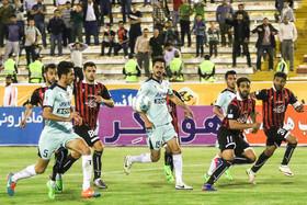 خانزاده: ماشین‌سازی و پرسپولیس را می‌بریم و در لیگ می‌مانیم