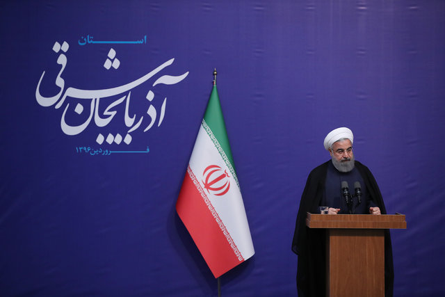 روحانی: ناامید کردن مردم خدمت به آنها نیست/اگر همه پای صندوق برویم نتیجه می‌گیریم
