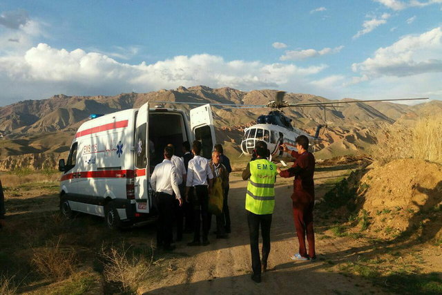 پرواز بالگرد اورژانس هوایی زنجان برای نجات جان نوجوان ماه‌نشانی