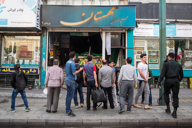 قلع و قمع انبارهای غیرقانونی «پاساژ مهستان» پس از ۱۵سال