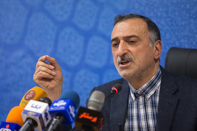 واکنش دانش آشتیانی به خبر کذب برخی رسانهها  مبنی بر قاچاق پوشاک توسط دخترش واکنش دانش آشتیانی به خبر کذب برخی رسانهها  مبنی بر قاچاق پوشاک توسط دخترش
