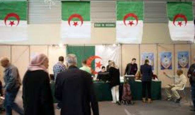 پایان مهلت تبلیغات انتخاباتی در الجزایر/حزب بوتفلیقه: تا ۱۰۰ سال در قدرت باقی می‌مانیم