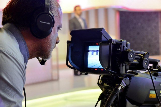 چرا پوشش انتخابات در انحصار صداوسیما قرار گرفته است؟ چرا پوشش انتخابات در انحصار صداوسیما قرار گرفته است؟