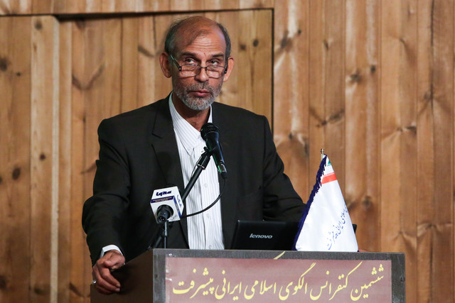 عکس آرشیوی است مدیریت تجربی به سر آمده و باید وارد مرحله مدیریت علمی شویم/به انقلاب اداری ودولتسازی نیازمندیم