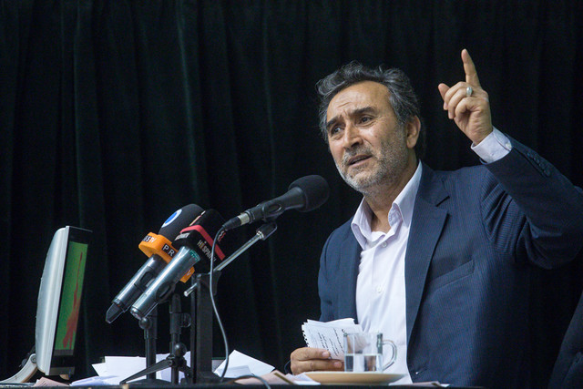 دهقان: قالیباف پرچم‌دار شفافیت در مناظره بود