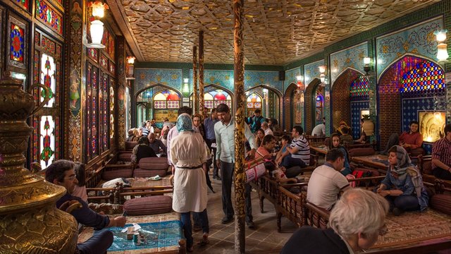 تیغ تیز مالیات روی گردن گردشگری گردشگری اصفهان