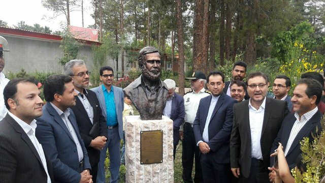 رونمایی از سردیس شهید چکشیان در بوستان شهید
