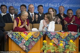 گلایه چین از دیدار هیات آمریکایی با دالایی لاما