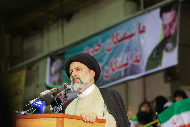 باید برای رفع بیکاری اقتصاد دریا را فعال کنیم باید برای رفع بیکاری اقتصاد دریا را فعال کنیم