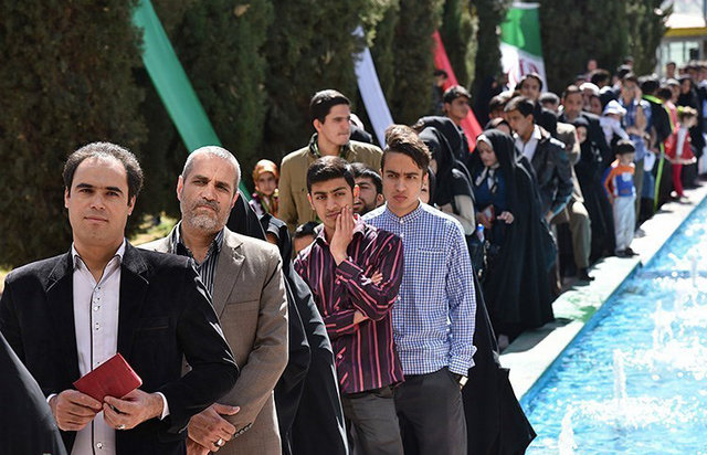 برای روسیاهی دشمنان میآییم برای روسیاهی دشمنان میآییم