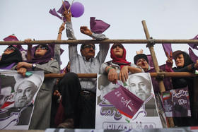 سخنرانی روحانی در جمع مردم اهواز