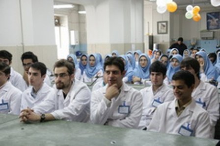 آموزش در دانشگاههای علوم پزشکی با نظر ستاد کرونا و رئیس دانشگاه ترکیبی یا مجازی خواهد بود