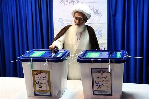 آیتاللهالعظمی نوری همدانی: نظام اسلامی ما بر پایه مردمسازی مقتدر و استوار است آیتاللهالعظمی نوری همدانی: نظام اسلامی ما بر پایه مردمسازی مقتدر و استوار است