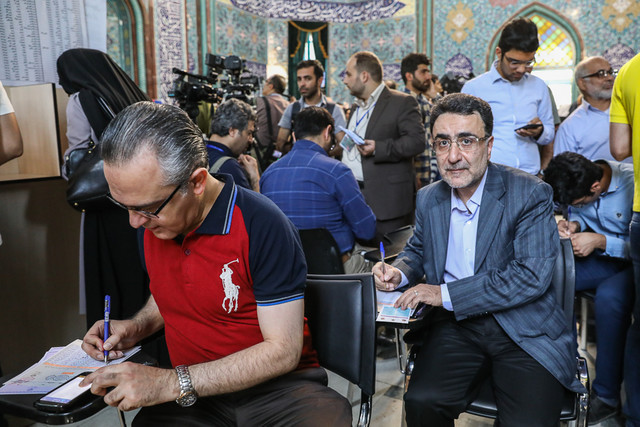 با نظارت استصوابی، گزینهای بهتر از روحانی نداشتیم انتخابات ۲۹ اردیبهشت حضور مصطفی تاجزاده و فخری محتشمی پور پای صندوق اخذ رای