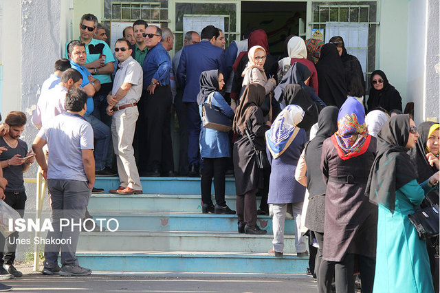 افتخار روسای جمهور به عدم عضویت در احزاب مغایر با روشهای دموکرات است