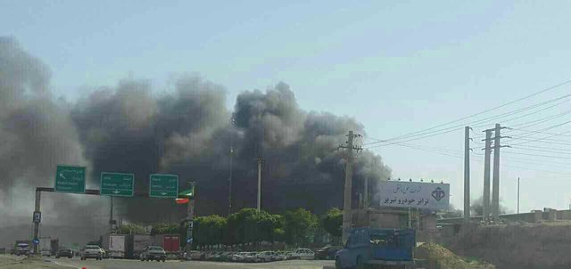 از گسترش حریق در کارخانه ایران خودرو تبریز جلوگیری شد