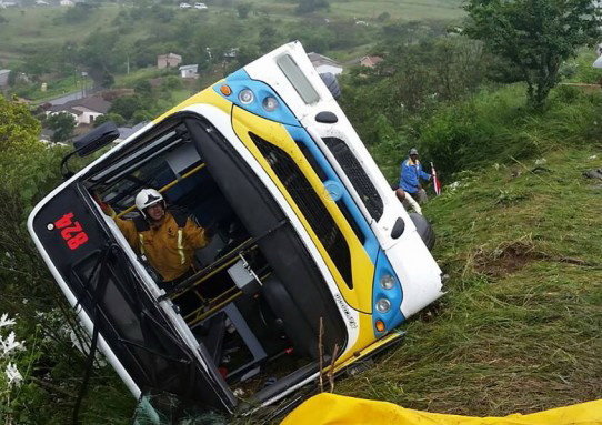 عکس تزئینی است واژگونی اتوبوس مسافربری در ویتنام؛ ۷ تن کشته شدند