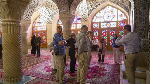 گردشگران از ایران تمیزی میخواهند، نه هتل ۵ ستاره! گردشگران از ایران تمیزی میخواهند، نه هتل ۵ ستاره!