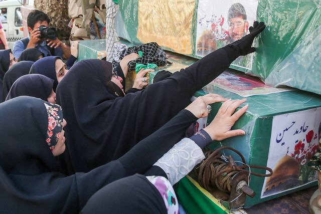 نشست هم فکری جمعی از بانوان و همسران شهدای مدافع حرم برگزار شد