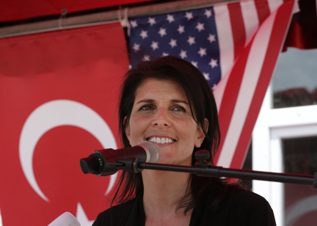 واکنش نیکی هیلی به انتصاب پامپئو واکنش نیکی هیلی به انتصاب پامپئو