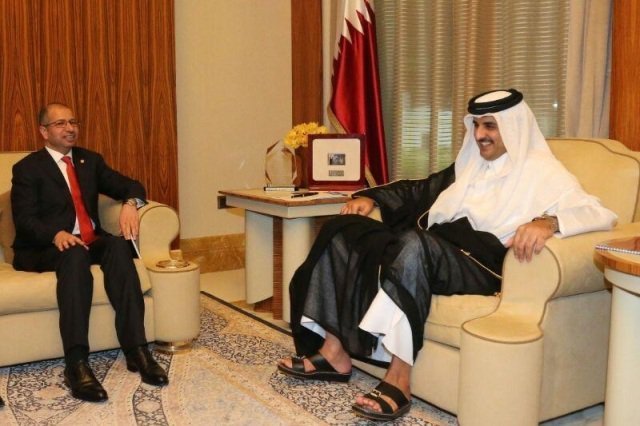 امیر قطر در دیدار با جبوری بر برقراری روابط ویژه با عراق تاکید کرد امیر قطر در دیدار با جبوری بر برقراری روابط ویژه با عراق تاکید کرد